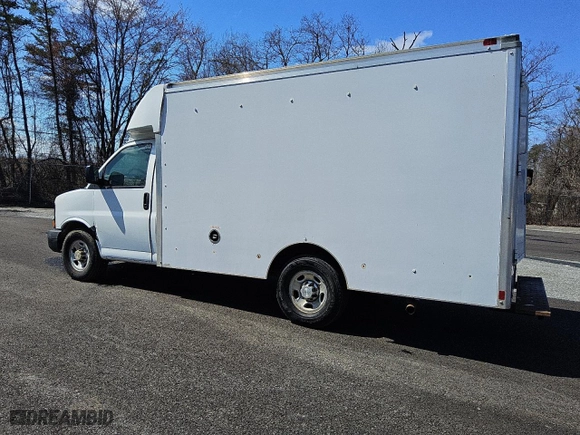 2014 Chevrolet Express Commercial Cutaway with VIN 1GB0G2CG6E1210804, listed as a Copart auction lot 46897215 with 216,635 mi miles and Clean Title. Bid and sale history available at carsss.com. Image 2.