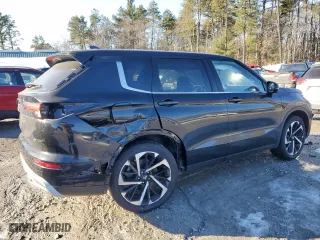 2023 Mitsubishi Outlander SE with VIN JA4J4UA87PZ059115, listed as a Copart auction lot 45951465 with 18,428 mi miles and Salvage Title. Bid and sale history available at carsss.com. Image 3.