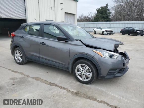 2020 Nissan Kicks S with VIN 3N1CP5BV3LL544243, listed as a Copart auction lot 44253975 with 104,083 mi miles and Salvage Title. Bid and sale history available at carsss.com. Image 4.