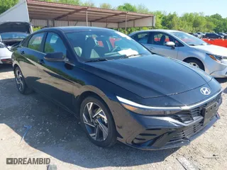 2025 Hyundai Elantra SEL Convenience with VIN KMHLS4DG5SU951694, listed as a IAAI auction lot 41978662 with 1,972 mi miles. Bid and sale history available at carsss.com. Image 1.