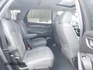 2020 Buick Enclave Essence with VIN 5GAEVAKW3LJ121054, listed as a IAAI auction lot 41946843 with 84,139 mi miles. Bid and sale history available at carsss.com. Image 8.