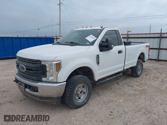 2019 Ford Super Duty F-250 SRW XL with VIN 1FTBF2B62KED26134, listed as a IAAI auction lot 41908568 with 114,259 mi miles. Bid and sale history available at carsss.com. Image 2.