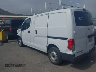 2015 Chevrolet City Express Cargo LS z VIN 3N63M0YN6FK693415, wystawiony jako IAAI lot #42026961 z przebiegiem 195 485 mil mil oraz . Historia ofert i sprzedaży dostępna na DreamBid. Obrazek 3.