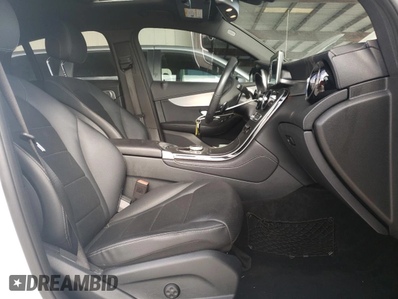 2019 Mercedes-Benz GLC with VIN WDC0J4KB1KF565029, listed as a Copart auction lot 52591042 with 22,588 mi miles. Bid and sale history available at carsss.com. Image 5.