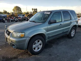 2006 Ford Escape Hybrid with VIN 1FMCU95H26KB36742, listed as a Copart auction lot 82902014 with 139,103 mi miles and Clean Title. Bid and sale history available at carsss.com. Image 1.