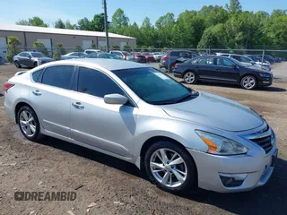 2015 Nissan Altima 2.5 z VIN 1N4AL3AP2FC591986, wystawiony jako IAAI lot #42172883 z przebiegiem 205 419 mil mil oraz . Historia ofert i sprzedaży dostępna na DreamBid. Obrazek 1.