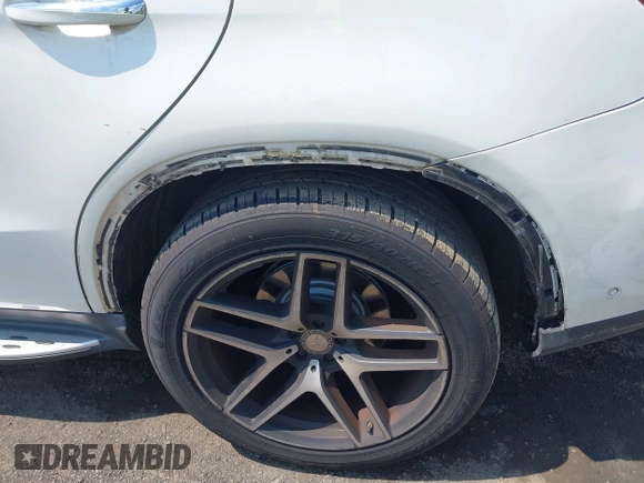 2016 Mercedes-Benz GLE 450 AMG with VIN 4JGED6EB9GA021405, listed as a IAAI auction lot 42376376 with 112,297 mi miles and . Bid and sale history available at DreamBid. Image 18.