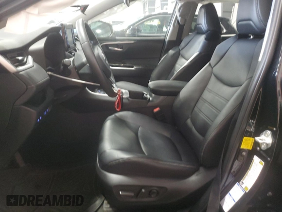 2022 Toyota RAV4 XLE Premium with VIN 2T3A1RFVXNC316132, listed as a Copart auction lot 55650775 with 30,860 mi miles and Salvage title. Bid and sale history available at DreamBid. Image 7.
