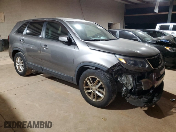 2015 Kia Sorento LX with VIN 5XYKT3A68FG593730, listed as a Copart auction lot 83308664 with 145,209 mi miles and Salvage Title. Bid and sale history available at carsss.com. Image 4.