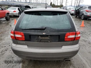 2004 Volvo V40 z VIN YV1VW27594F098590, wystawiony jako Copart lot #84892094 z przebiegiem Nie podano mil oraz Szkody całkowita. Historia ofert i sprzedaży dostępna na DreamBid. Obrazek 6.