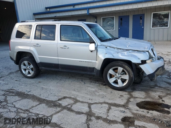2012 Jeep Patriot Limited with VIN 1C4NJRCB6CD633166, listed as a Copart auction lot 45194075 with 159,233 mi miles and Salvage Title. Bid and sale history available at carsss.com. Image 4.