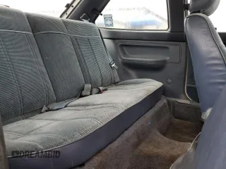 1992 Ford Escort z VIN 1FAPP11J5NW167729, wystawiony jako Copart lot #57692925 z przebiegiem 73 341 mil mil oraz Tytuł czysty. Historia ofert i sprzedaży dostępna na DreamBid. Obrazek 10.