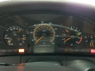1992 Mercedes-Benz S 320 z VIN WDBGA32E4NA019320, wystawiony jako Copart lot #55062305 z przebiegiem 163 212 mil mil oraz Szkoda całkowita • Salvage title. Historia ofert i sprzedaży dostępna na DreamBid. Obrazek 9.