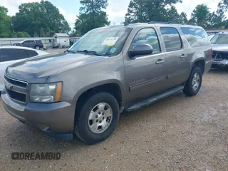 2011 Chevrolet Suburban LT with VIN 1GNSKJE37BR337895, listed as a IAAI auction lot 42171238 with 228,327 mi miles and . Bid and sale history available at DreamBid. Image 17.