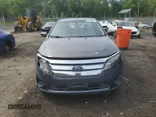 2010 Ford Fusion SE with VIN 3FAHP0HA2AR304143, listed as a Copart auction lot 56181895 with 136,936 mi miles and Salvage title. Bid and sale history available at DreamBid. Image 5.