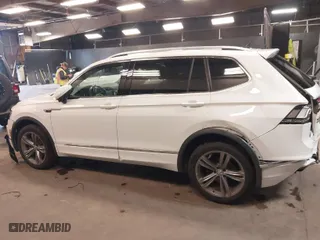 2019 Volkswagen Tiguan SE with VIN 3VV2B7AX8KM005679, listed as a IAAI auction lot 42024471 with 18,775 mi miles. Bid and sale history available at carsss.com. Image 14.
