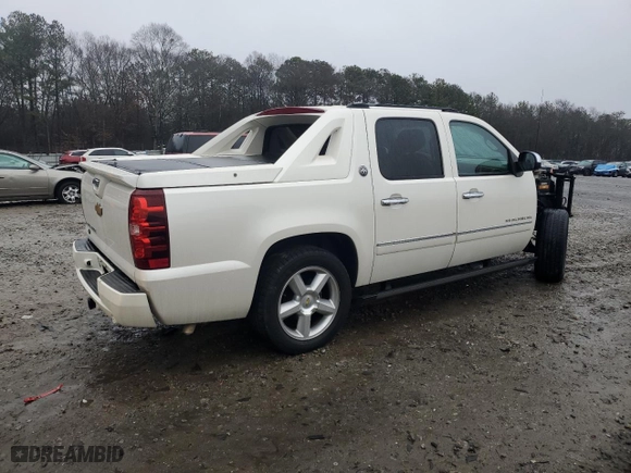2013 Chevrolet Avalanche LTZ with VIN 3GNMCGE05DG142332, listed as a Copart auction lot 41986565 with 159,086 mi miles and Salvage Title. Bid and sale history available at carsss.com. Image 3.