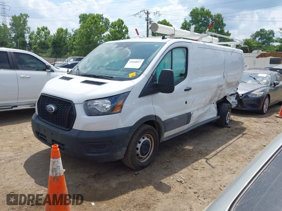 2024 Ford Transit Cargo with VIN 1FTBR1Y89RKA01132, listed as a IAAI auction lot 42668811 with 31,666 mi miles and . Bid and sale history available at DreamBid. Image 17.