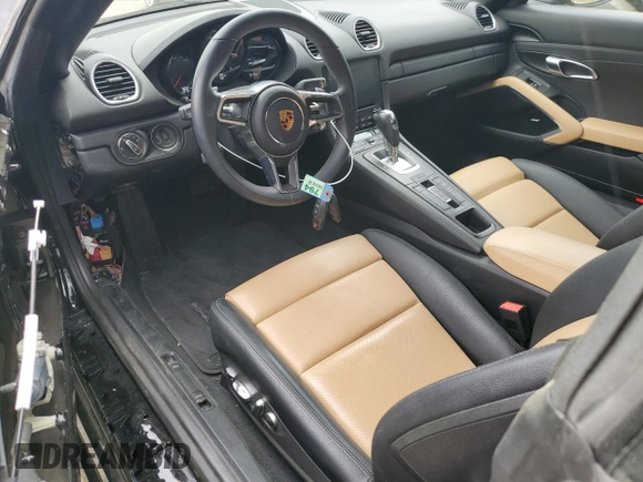 2019 Porsche 718 Boxster z VIN WP0CA2A87KS210483, wystawiony jako Copart lot #47859754 z przebiegiem 7 802 mil mil oraz . Historia ofert i sprzedaży dostępna na DreamBid. Obrazek 8.