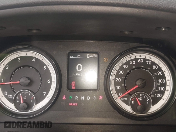 2022 Ram 1500 Tradesman z VIN 3C6JR6DG4NG330058, wystawiony jako IAAI lot #41903518 z przebiegiem 41 210 mil mil oraz . Historia ofert i sprzedaży dostępna na DreamBid. Obrazek 7.