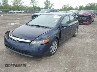 2008 Honda Civic LX z VIN 1HGFA16528L023887, wystawiony jako IAAI lot #42258235 z przebiegiem 262 586 mil mil oraz . Historia ofert i sprzedaży dostępna na DreamBid. Obrazek 17.