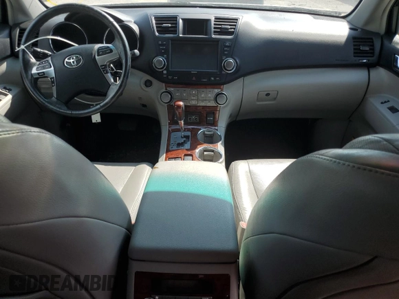 2011 Toyota Highlander Limited z VIN 5TDYK3EH8BS043868, wystawiony jako Copart lot #62300455 z przebiegiem Nie podano mil oraz Szkoda całkowita • Salvage title. Historia ofert i sprzedaży dostępna na DreamBid. Obrazek 8.