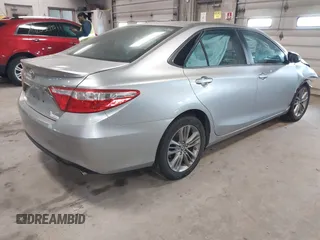 2015 Toyota Camry XLE with VIN 4T1BF1FK9FU072205, listed as a IAAI auction lot 42061915 with 117,807 mi miles. Bid and sale history available at carsss.com. Image 4.