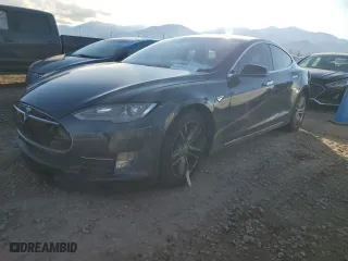 2016 Tesla Model S 90D with VIN 5YJSA1E24GF123270, listed as a Copart auction lot 43475645 with 0 mi miles and Salvage Title. Bid and sale history available at carsss.com. Image 1.