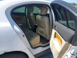 2010 Lincoln MKS with VIN 1LNHL9DR7AG608819, listed as a IAAI auction lot 42144751 with 283,924 mi miles and . Bid and sale history available at DreamBid. Image 8.