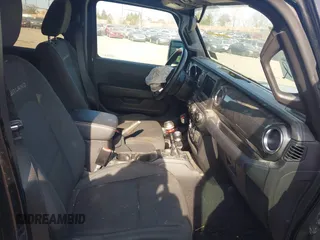 2021 Jeep Gladiator Overland z VIN 1C6HJTFG1ML606215, wystawiony jako IAAI lot #41771646 z przebiegiem 77 411 mil mil oraz . Historia ofert i sprzedaży dostępna na DreamBid. Obrazek 5.