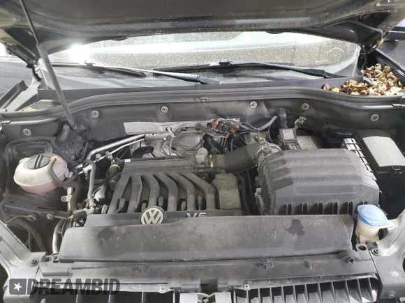 2018 Volkswagen Atlas SE z VIN 1V2LR2CA0JC507272, wystawiony jako Copart lot #53871775 z przebiegiem 108 197 mil mil oraz Szkoda całkowita • Salvage title. Historia ofert i sprzedaży dostępna na DreamBid. Obrazek 12.