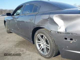 2013 Dodge Charger RT with VIN 2C3CDXCT3DH589938, listed as a IAAI auction lot 41773864 with 91,767 mi miles. Bid and sale history available at carsss.com. Image 18.