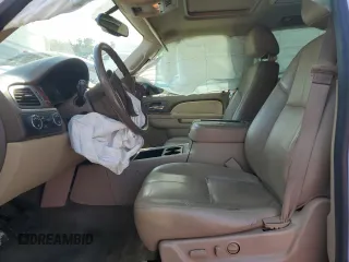 2013 Chevrolet Suburban LT with VIN 1GNSKJE74DR239851, listed as a Copart auction lot 44856425 with 203,074 mi miles and Salvage Title. Bid and sale history available at DreamBid. Image 7.