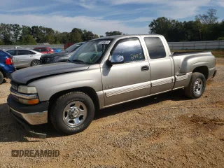 2000 Chevrolet Silverado 1500 LS with VIN 2GCEC19T2Y1357759, listed as a Copart auction lot 71318073 with 241,115 mi miles and Non Repairable. Bid and sale history available at carsss.com. Image 1.