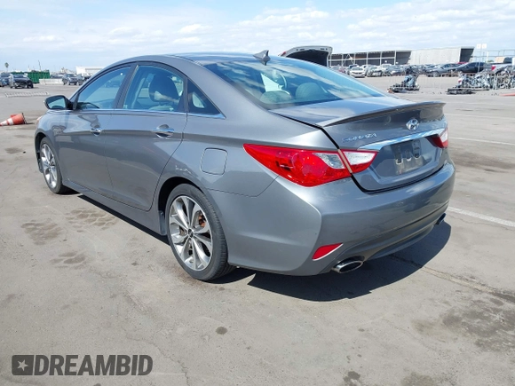 2014 Hyundai Sonata SE with VIN 5NPEC4AC7EH922630, listed as a IAAI auction lot 42070649 with 137,753 mi miles and . Bid and sale history available at DreamBid. Image 3.