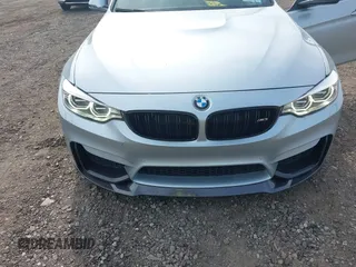 2017 BMW M3 с VIN WBS8M9C55H5G84685, выставлен на аукционе IAAI как лот 41962997 с пробегом 59 838 миль миль и . История ставок и продаж доступна на DreamBid. Изображение 6.