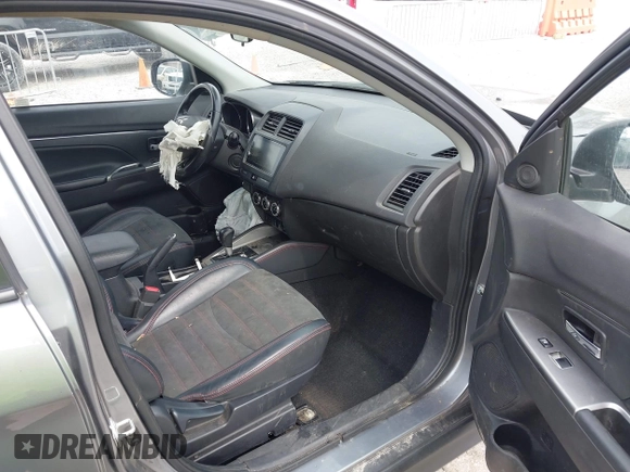 2018 Mitsubishi Outlander SE with VIN JA4AP3AWXJZ036306, listed as a IAAI auction lot 42058989 with 101,548 mi miles and . Bid and sale history available at DreamBid. Image 5.