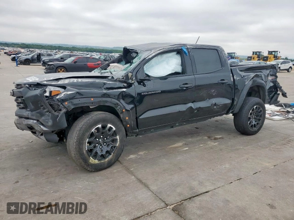2024 Chevrolet Colorado 4WD Trail Boss z VIN 1GCPTEEK7R1246063, wystawiony jako Copart lot #59042055 z przebiegiem 11 400 mil mil oraz Szkoda całkowita • Salvage title. Historia ofert i sprzedaży dostępna na DreamBid. Obrazek 1.