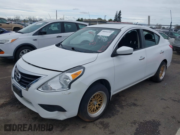 2016 Nissan Versa S z VIN 3N1CN7AP2GL874126, wystawiony jako IAAI lot #38894209 z przebiegiem 91 469 mil mil oraz . Historia ofert i sprzedaży dostępna na DreamBid. Obrazek 2.