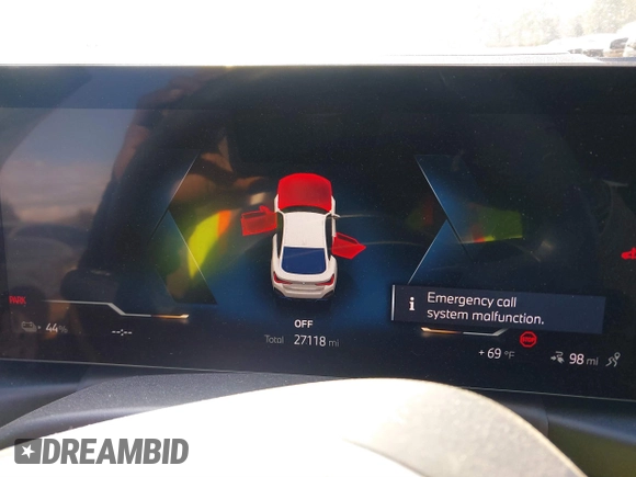 2023 BMW i4 eDrive40 z VIN WBY73AW08PFN72118, wystawiony jako IAAI lot #41849570 z przebiegiem 27 118 mil mil oraz . Historia ofert i sprzedaży dostępna na DreamBid. Obrazek 7.