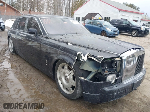 2007 Rolls-Royce Phantom z VIN SCA1S68517UX08396, wystawiony jako IAAI lot #41722895 z przebiegiem Nie podano mil oraz . Historia ofert i sprzedaży dostępna na DreamBid. Obrazek 6.
