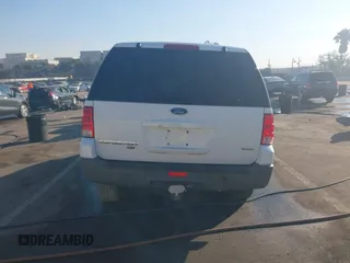 2003 Ford Expedition Special Service with VIN 1FMPU16LX3LB18730, listed as a IAAI auction lot 41291375 with 203,841 mi miles. Bid and sale history available at carsss.com. Image 16.