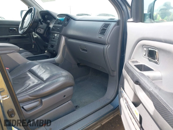 2005 Honda Pilot EX-L with VIN 2HKYF18505H527229, listed as a IAAI auction lot 41946751 with 190,455 mi miles. Bid and sale history available at carsss.com. Image 5.