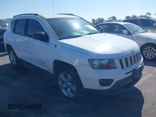 2015 Jeep Compass Sport with VIN 1C4NJCBB0FD122085, listed as a IAAI auction lot 41599772 with 98,155 mi miles. Bid and sale history available at carsss.com. Image 1.