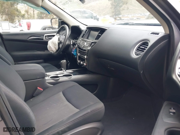 2017 Nissan Pathfinder SV with VIN 5N1DR2MN5HC903100, listed as a IAAI auction lot 41721305 with 108,793 mi miles. Bid and sale history available at carsss.com. Image 5.