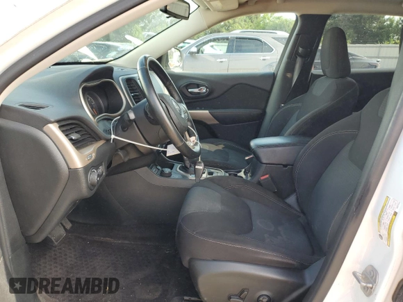 2017 Jeep Cherokee Latitude z VIN 1C4PJMCS6HW571419, wystawiony jako Copart lot #62496135 z przebiegiem 150 691 mil mil oraz Szkoda całkowita • Salvage title. Historia ofert i sprzedaży dostępna na DreamBid. Obrazek 7.