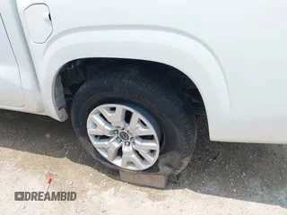 2024 Nissan Frontier SL с VIN 1N6ED1EJ0RN650784, выставлен на аукционе IAAI как лот 42399593 с пробегом 8 199 миль миль и . История ставок и продаж доступна на DreamBid. Изображение 19.