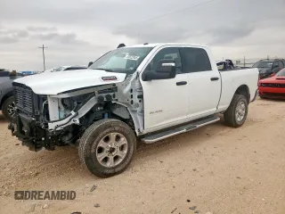 2024 Ram 2500 Big Horn z VIN 3C6UR5DL5RG233994, wystawiony jako Copart lot #59522945 z przebiegiem 21 239 mil mil oraz Szkoda całkowita • Salvage title. Historia ofert i sprzedaży dostępna na DreamBid. Obrazek 1.