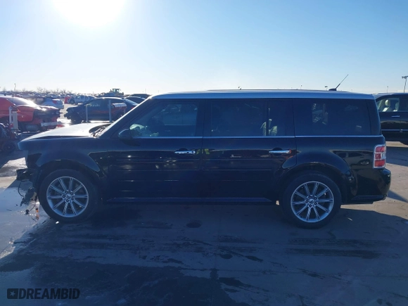 2017 Ford Flex Limited with VIN 2FMGK5D85HBA00992, listed as a IAAI auction lot 41398888 with 121,000 mi miles. Bid and sale history available at carsss.com. Image 15.