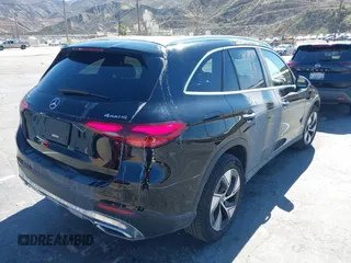 2024 Mercedes-Benz GLC 300 z VIN W1NKM4HBXRF159332, wystawiony jako IAAI lot #41529147 z przebiegiem 4 322 mil mil oraz . Historia ofert i sprzedaży dostępna na DreamBid. Obrazek 4.